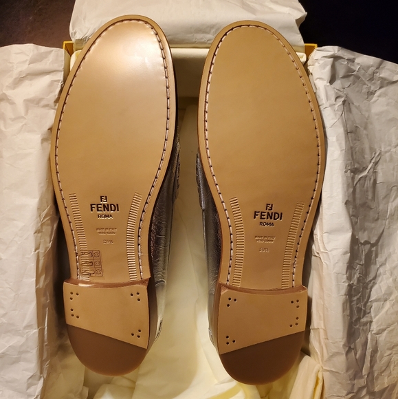 NIB Fendi O'Lock Loafers - Picture 4 of 6